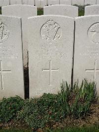 Bailleul Communal Cemetery Extension (Nord) - Kane, J