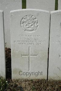 Bailleul Communal Cemetery Extension (Nord) - Keates, F