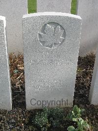 Bailleul Communal Cemetery Extension (Nord) - Kerr, Henry