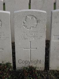 Bailleul Communal Cemetery Extension (Nord) - Kerr, O R