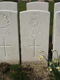 Bailleul Communal Cemetery Extension (Nord) - Knight, C F F