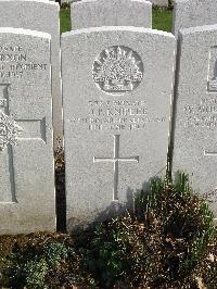 Bailleul Communal Cemetery Extension (Nord) - Knipler, J P