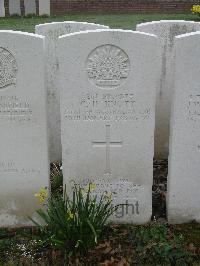 Bailleul Communal Cemetery Extension (Nord) - Knott, Cecil Harold