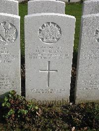 Bailleul Communal Cemetery Extension (Nord) - Laing, Horace Leslie