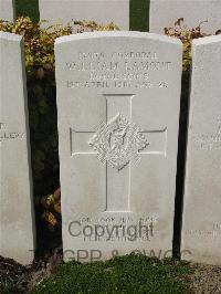 Bailleul Communal Cemetery Extension (Nord) - Lamont, William
