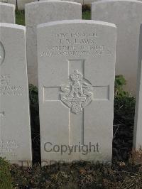 Bailleul Communal Cemetery Extension (Nord) - Laws, J B