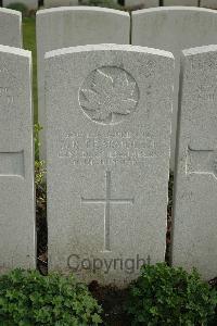 Bailleul Communal Cemetery Extension (Nord) - Learmouth, S R