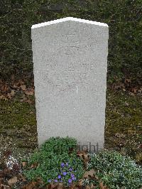 Bailleul Communal Cemetery Extension (Nord) - Leschke, Emil