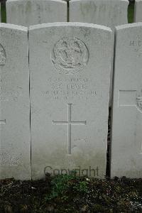 Bailleul Communal Cemetery Extension (Nord) - Lewis, S C
