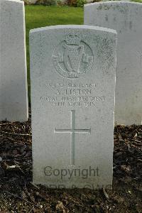 Bailleul Communal Cemetery Extension (Nord) - Liston, A