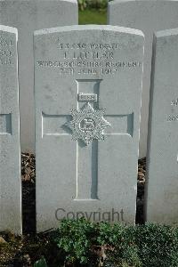 Bailleul Communal Cemetery Extension (Nord) - Littler, T