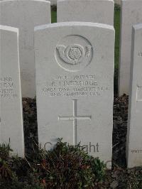 Bailleul Communal Cemetery Extension (Nord) - Liversidge, R