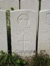 Bailleul Communal Cemetery Extension (Nord) - Lockhart, R