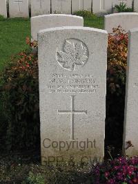 Bailleul Communal Cemetery Extension (Nord) - Longley, M W