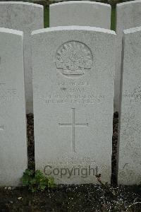 Bailleul Communal Cemetery Extension (Nord) - Love, William