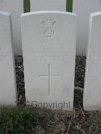 Bailleul Communal Cemetery Extension (Nord) - MacDonald, E