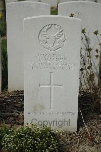 Bailleul Communal Cemetery Extension (Nord) - MacKay, D