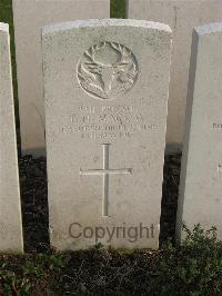 Bailleul Communal Cemetery Extension (Nord) - MacKay, T N