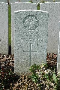 Bailleul Communal Cemetery Extension (Nord) - MacNish, James