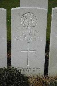 Bailleul Communal Cemetery Extension (Nord) - MacK, J F