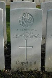 Bailleul Communal Cemetery Extension (Nord) - Magee, Joseph