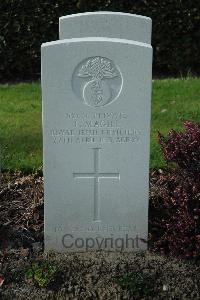 Bailleul Communal Cemetery Extension (Nord) - Magill, John