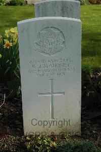 Bailleul Communal Cemetery Extension (Nord) - Mahoney, E J