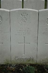 Bailleul Communal Cemetery Extension (Nord) - Mansfield, John