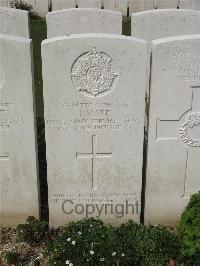 Bailleul Communal Cemetery Extension (Nord) - Marr, James