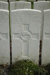 Bailleul Communal Cemetery Extension (Nord) - Masefield, William Howard Swindley