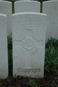 Bailleul Communal Cemetery Extension (Nord) - Matthews, Herbert