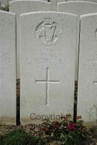 Bailleul Communal Cemetery Extension (Nord) - McCrory, Charles