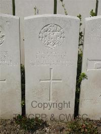 Bailleul Communal Cemetery Extension (Nord) - McDonald, R