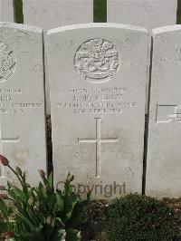Bailleul Communal Cemetery Extension (Nord) - McElroy, J