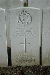 Bailleul Communal Cemetery Extension (Nord) - McFadden, W