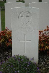 Bailleul Communal Cemetery Extension (Nord) - McIntyre, J