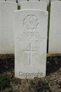 Bailleul Communal Cemetery Extension (Nord) - McIntyre, William