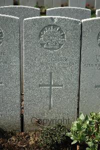 Bailleul Communal Cemetery Extension (Nord) - McKenna, John Clement