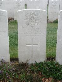 Bailleul Communal Cemetery Extension (Nord) - McKenna, J L