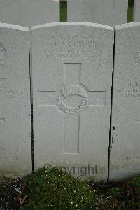 Bailleul Communal Cemetery Extension (Nord) - McKenzie, Neil Leitch