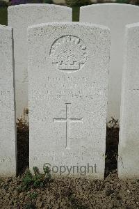 Bailleul Communal Cemetery Extension (Nord) - McKenzie, Owen Alexander