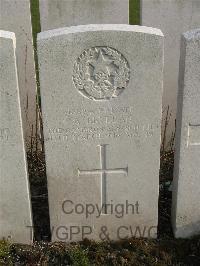 Bailleul Communal Cemetery Extension (Nord) - McLean, A