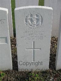 Bailleul Communal Cemetery Extension (Nord) - McLean, J