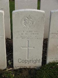 Bailleul Communal Cemetery Extension (Nord) - McStraw, G H