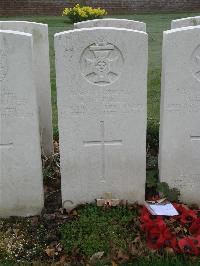 Bailleul Communal Cemetery Extension (Nord) - Mennell, H