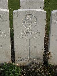 Bailleul Communal Cemetery Extension (Nord) - Middleton, Isaac William