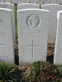 Bailleul Communal Cemetery Extension (Nord) - Moore, J T