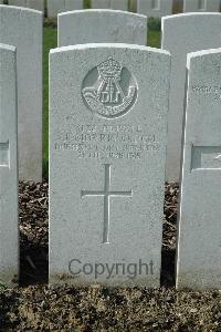 Bailleul Communal Cemetery Extension (Nord) - Morrison, J