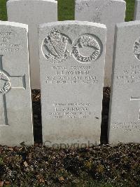 Bailleul Communal Cemetery Extension (Nord) - Murray, E