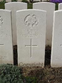 Bailleul Communal Cemetery Extension (Nord) - Nally, T